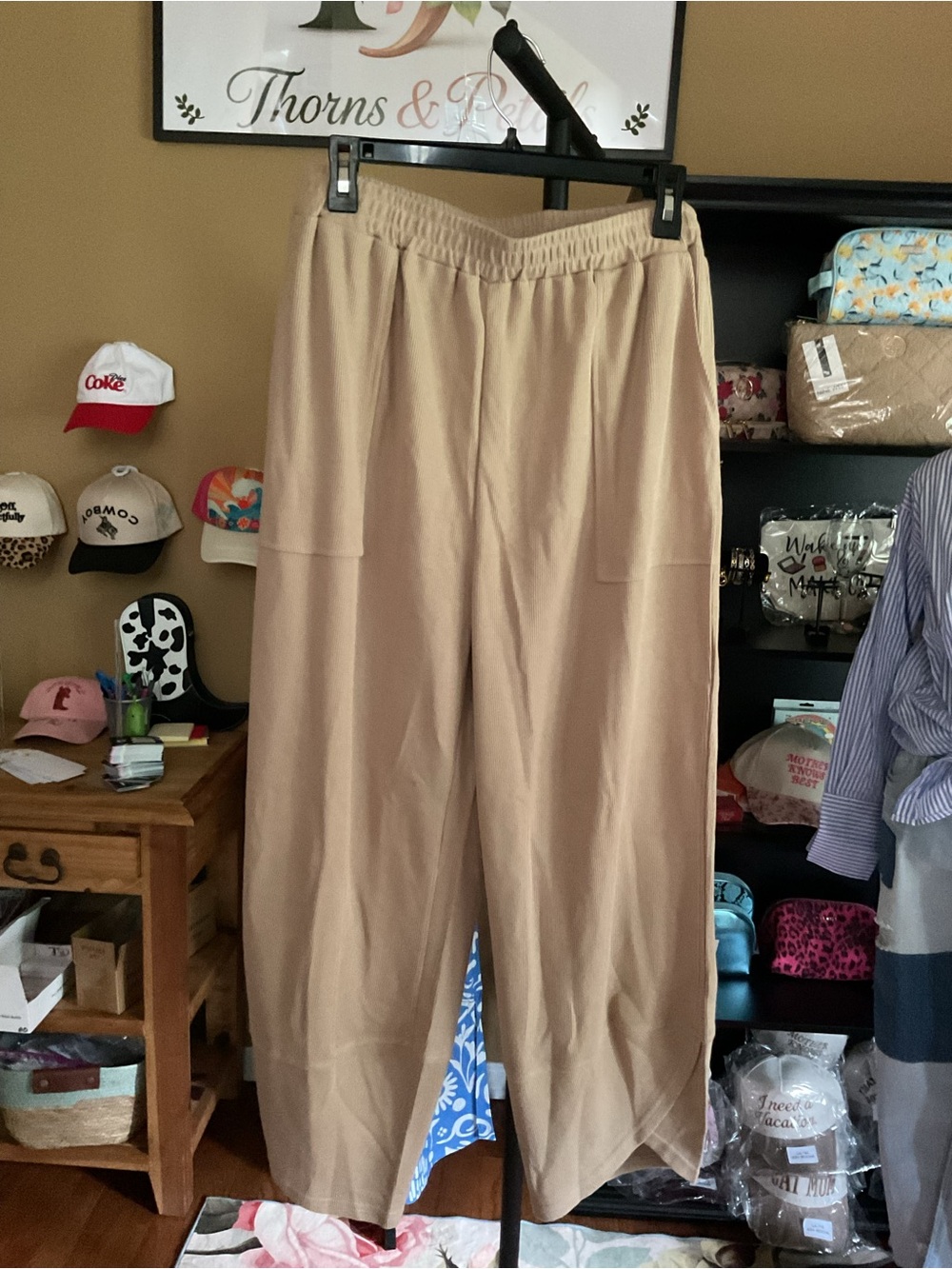 Casual Elastic-Waist women’s barrel  Pants in Tan